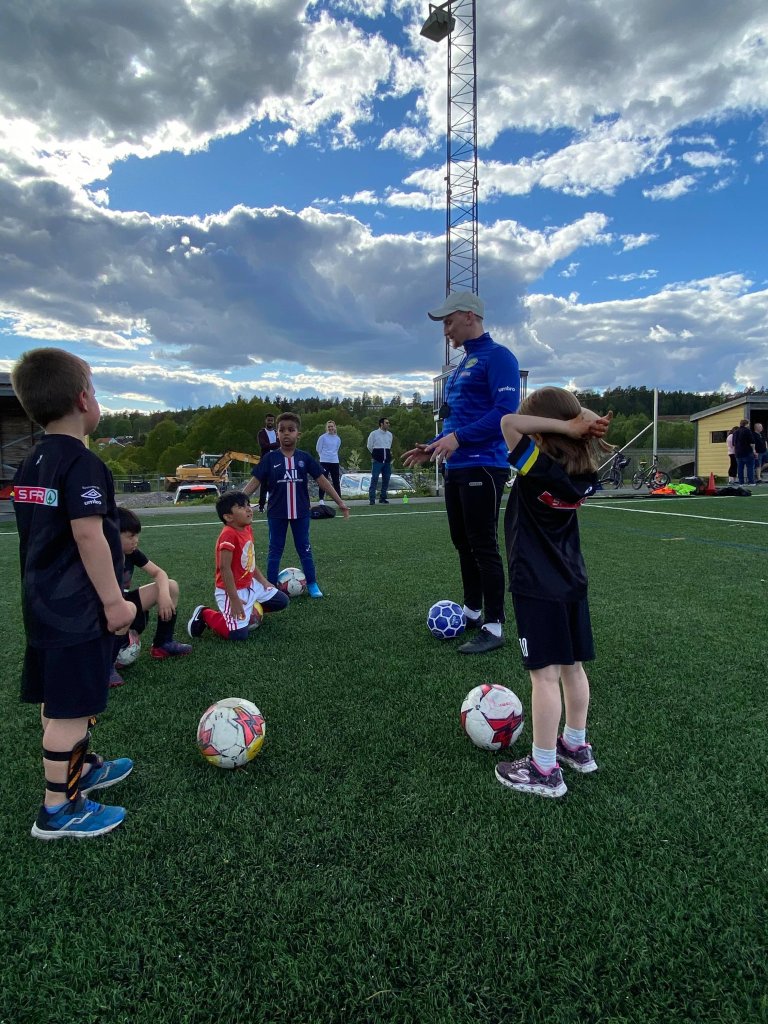 226FB599-2547-43CE-85F7-9A39A750BFE0