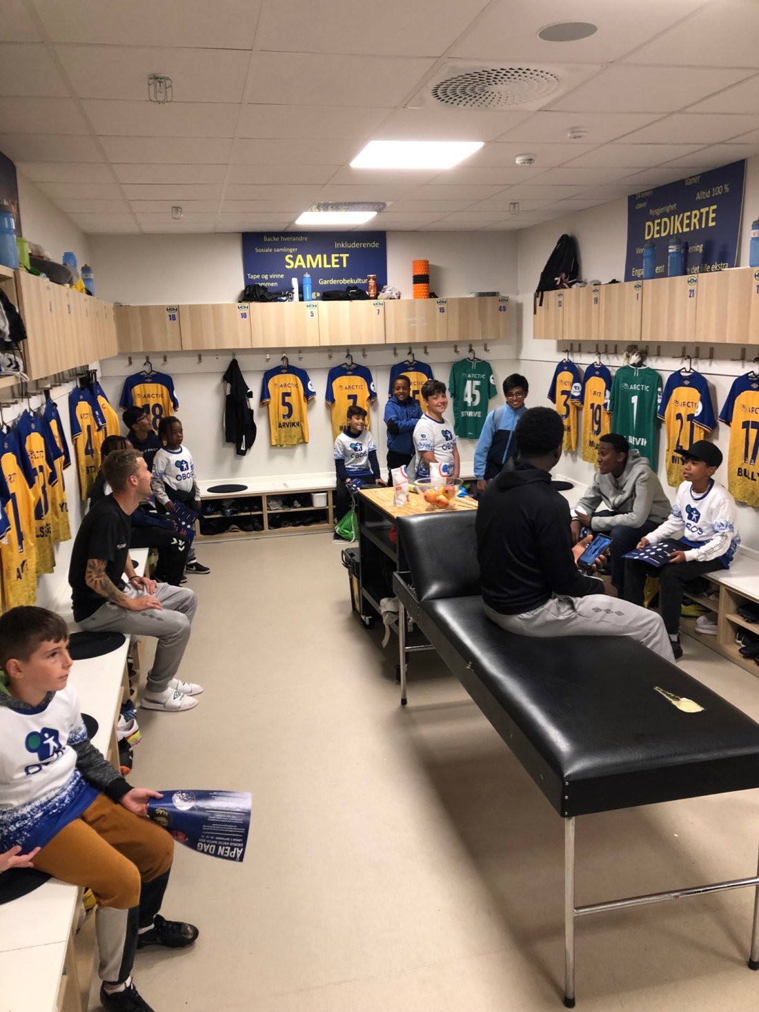 garderobe3 åpen dag.jpeg